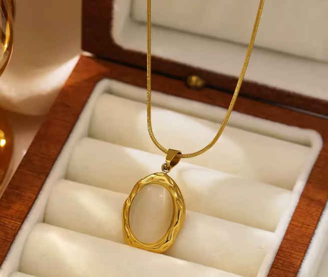 Serene | Gold necklace