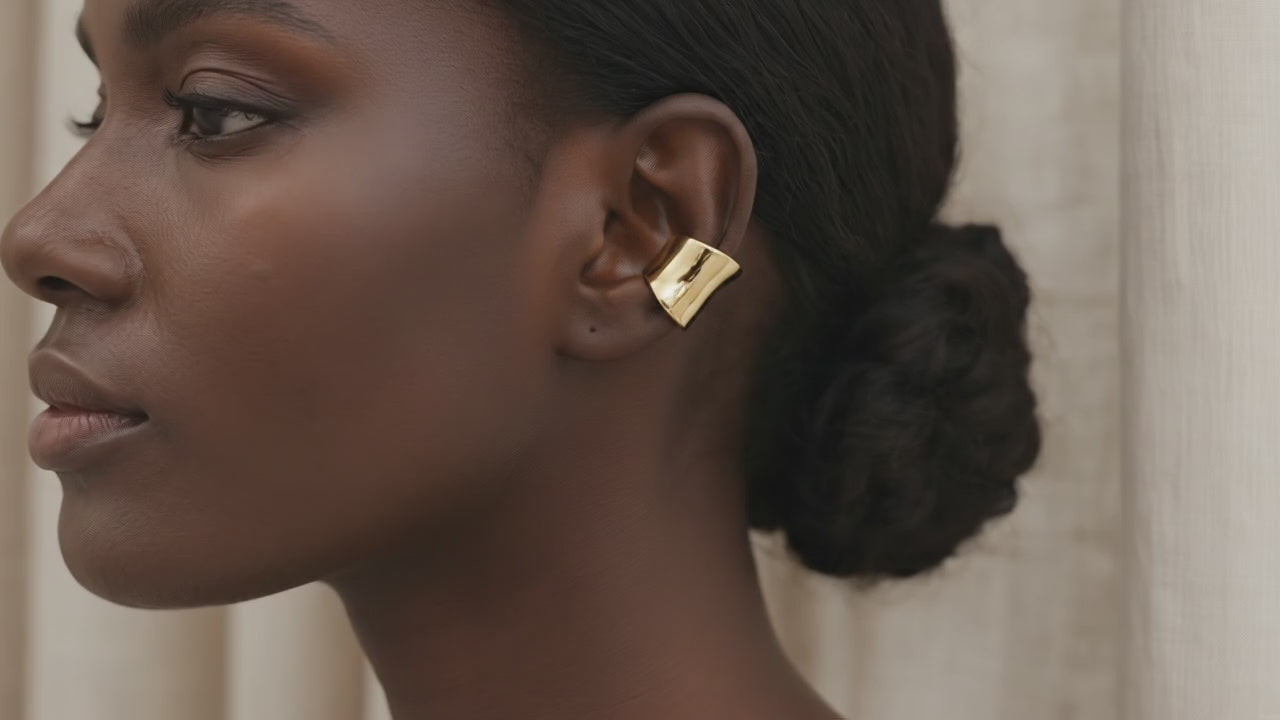 Aleph | Gold ear cuff